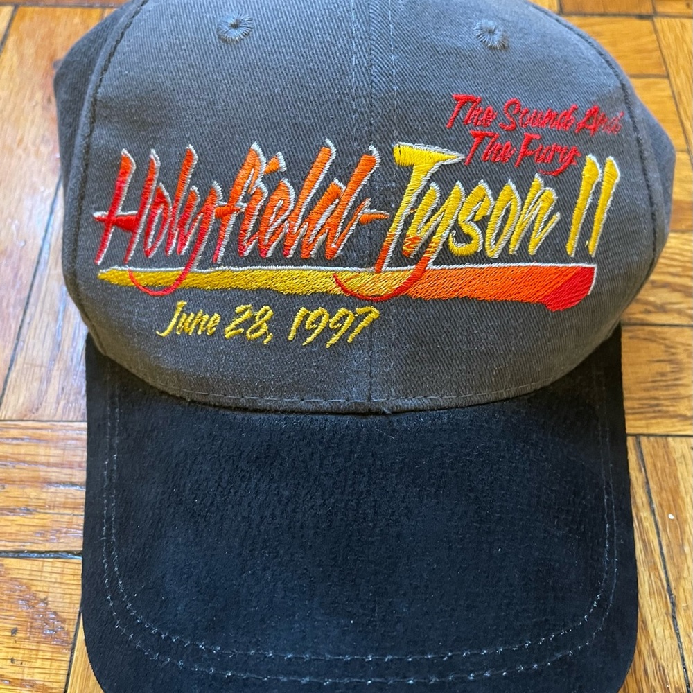 1997 Holyfield Tyson Hat MGM